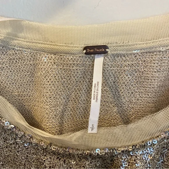 FREE PEOPLE Champagne Dreams Gold Sequined Oversized Cropped Top Size Small - Picture 2 of 5
